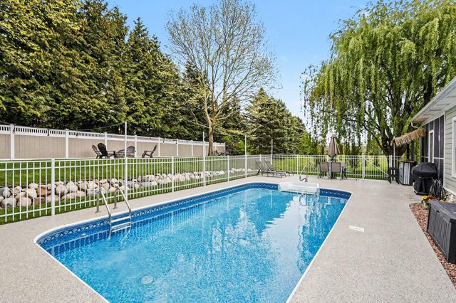 15 Longmeadow Drive, Niles Twp, MI 49120