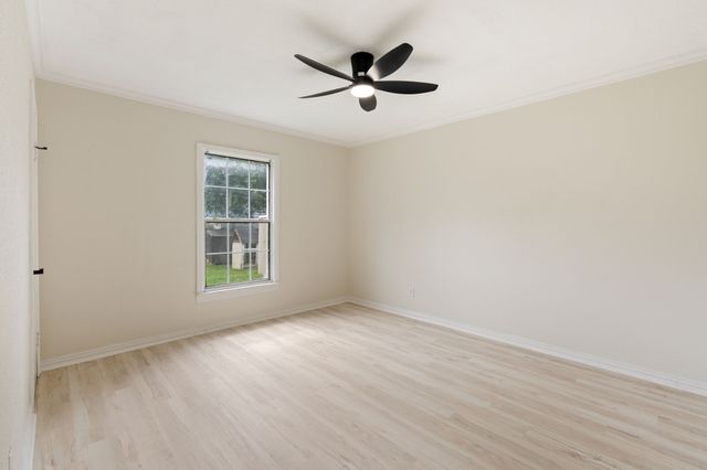 4121 Alamo Avenue, Fort Worth, TX 76107