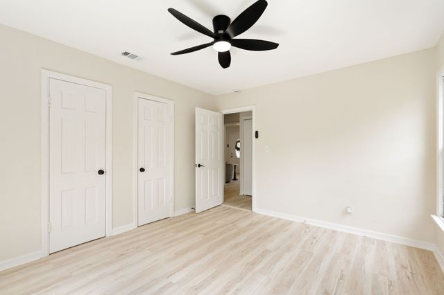 4121 Alamo Avenue, Fort Worth, TX 76107