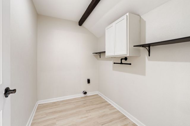 4121 Alamo Avenue, Fort Worth, TX 76107