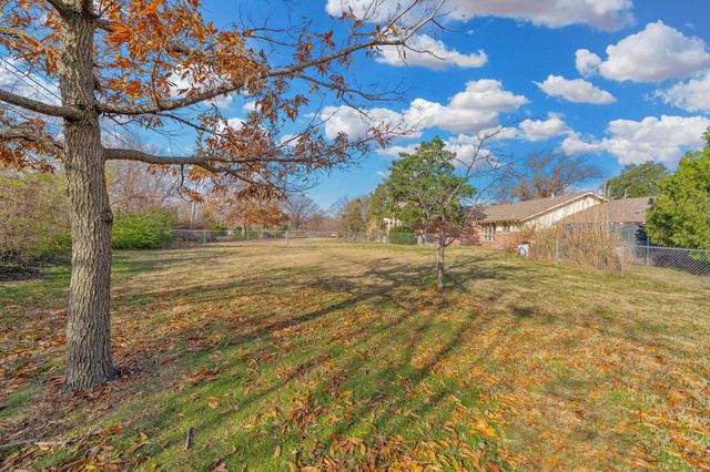 4703 Looman St, Wichita, KS 67220