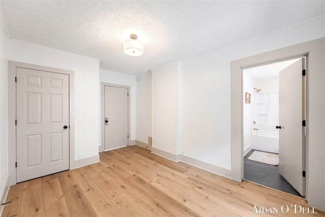 1050 Broadway Avenue, Grand Rapids, MI 49504