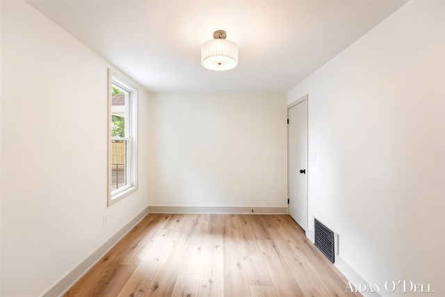 1050 Broadway Avenue, Grand Rapids, MI 49504
