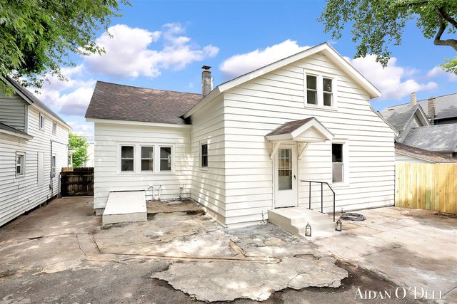 1050 Broadway Avenue, Grand Rapids, MI 49504