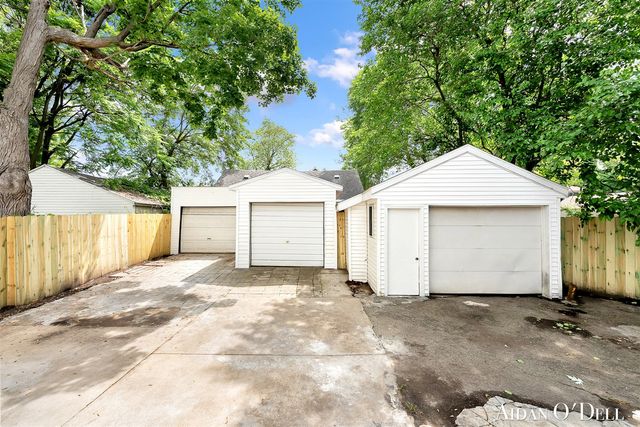 1050 Broadway Avenue, Grand Rapids, MI 49504
