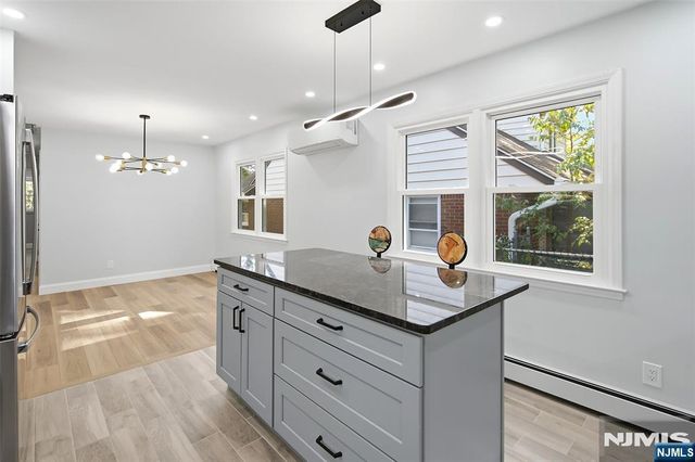 2 Homestead Place, Bergenfield, NJ 07621