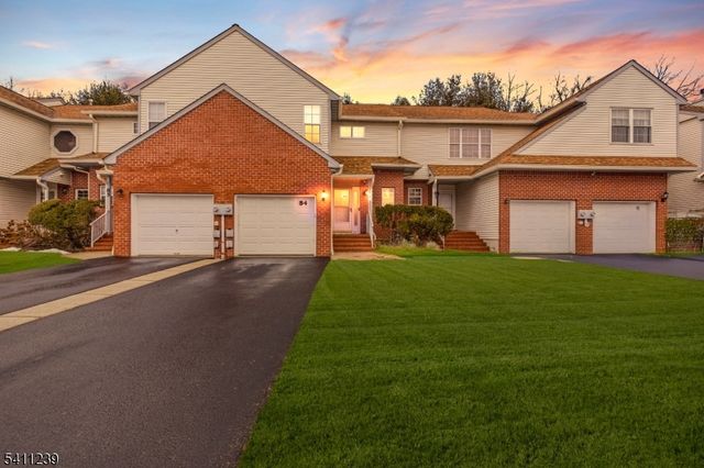 84 Drew Ct, Manalapan Twp., NJ 07726