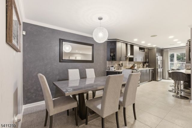 84 Drew Ct, Manalapan Twp., NJ 07726