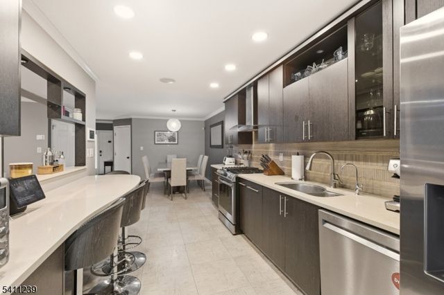 84 Drew Ct, Manalapan Twp., NJ 07726