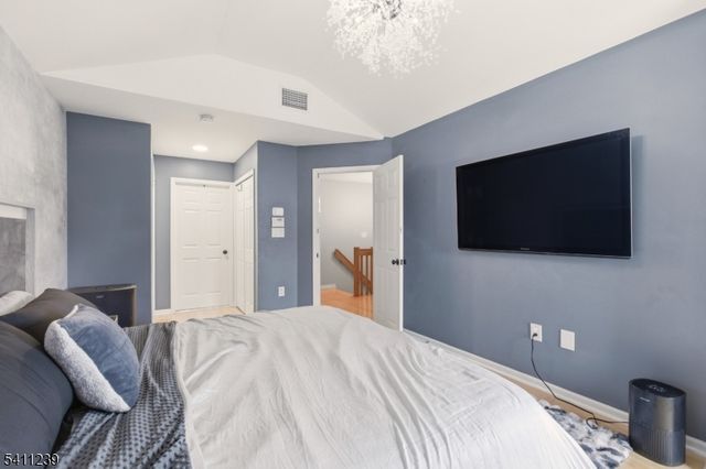 84 Drew Ct, Manalapan Twp., NJ 07726