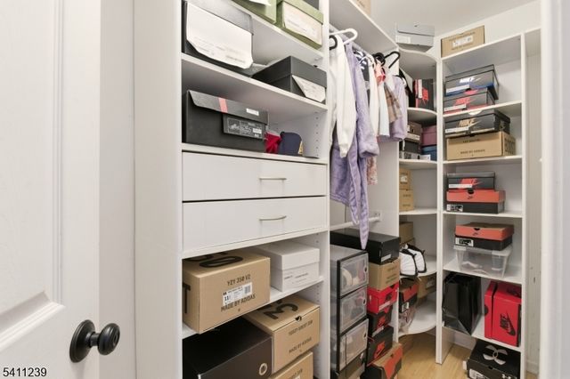 84 Drew Ct, Manalapan Twp., NJ 07726