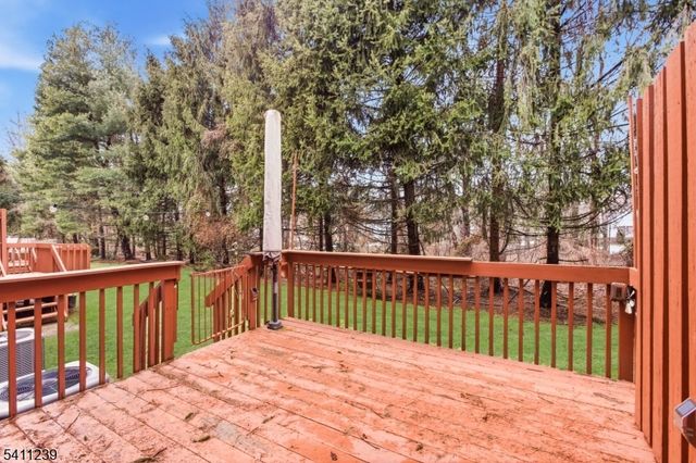 84 Drew Ct, Manalapan Twp., NJ 07726