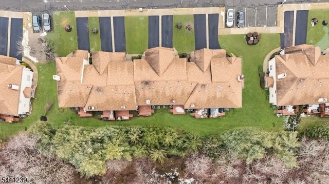 84 Drew Ct, Manalapan Twp., NJ 07726