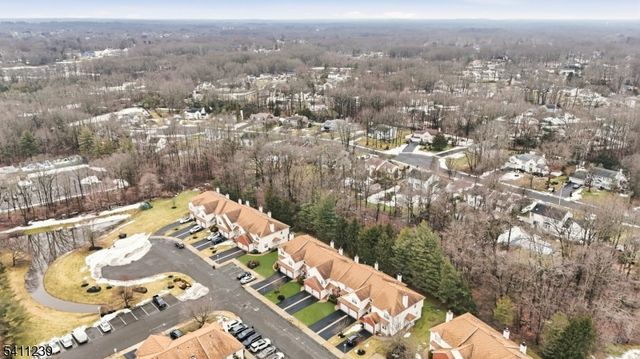 84 Drew Ct, Manalapan Twp., NJ 07726