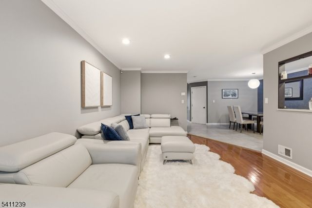 84 Drew Ct, Manalapan Twp., NJ 07726