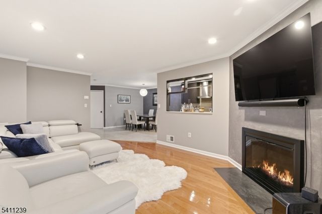 84 Drew Ct, Manalapan Twp., NJ 07726