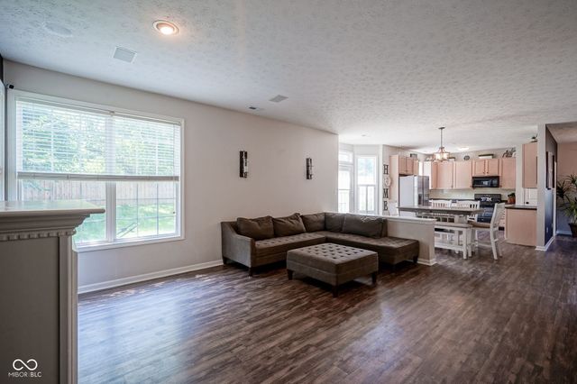 12117 E Harvest Glen Drive, Indianapolis, IN 46229