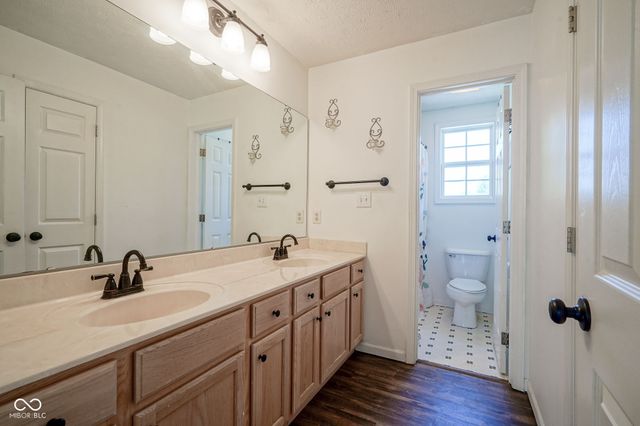 12117 E Harvest Glen Drive, Indianapolis, IN 46229