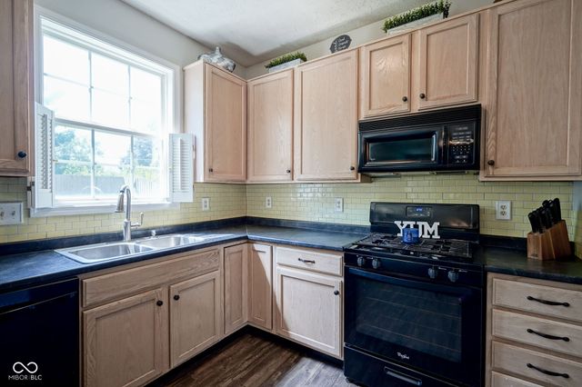 12117 E Harvest Glen Drive, Indianapolis, IN 46229