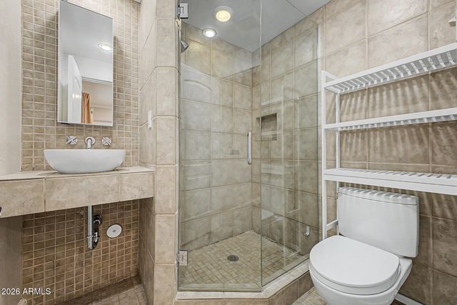 5539 N 19TH Street, Phoenix, AZ 85016