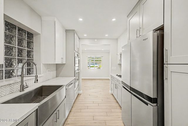 5539 N 19TH Street, Phoenix, AZ 85016