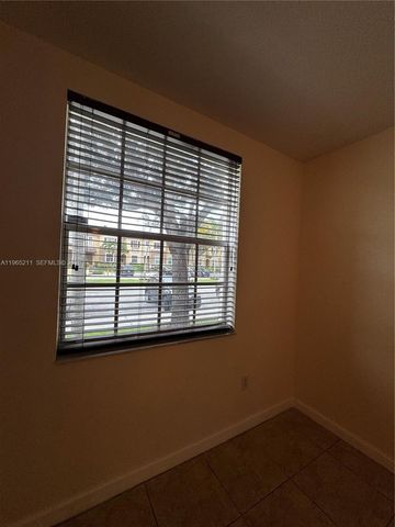 9219 SW 227th St 9, Cutler Bay, FL 33190