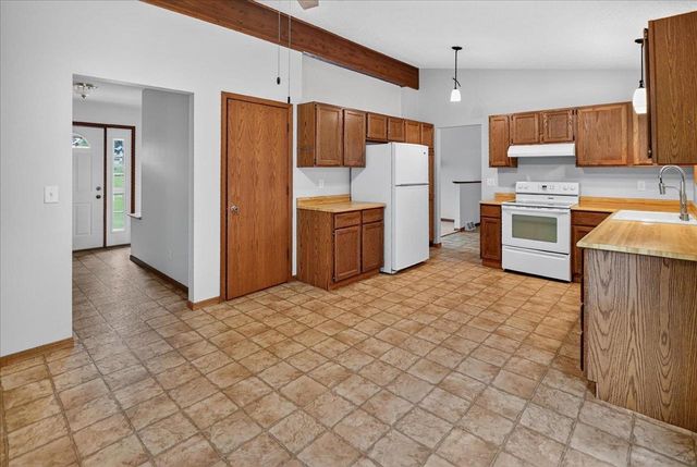 4526 Sandpiper Trail, Cottage Grove, WI 53527