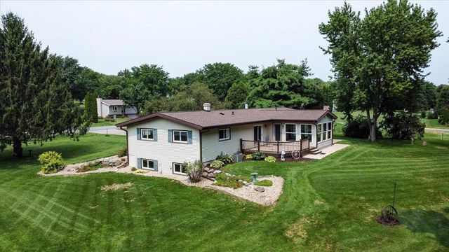 4526 Sandpiper Trail, Cottage Grove, WI 53527