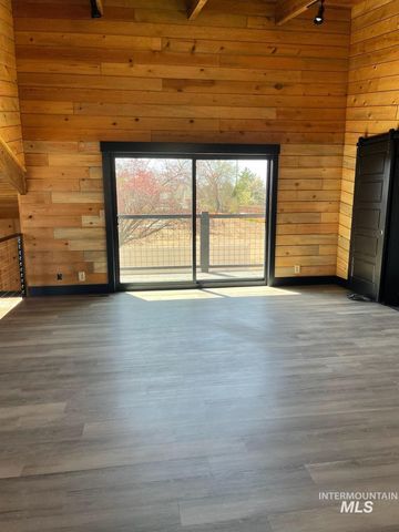87 S Boundary St, Nampa, ID 83651