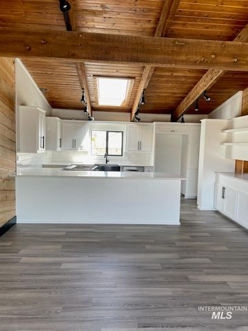 87 S Boundary St, Nampa, ID 83651