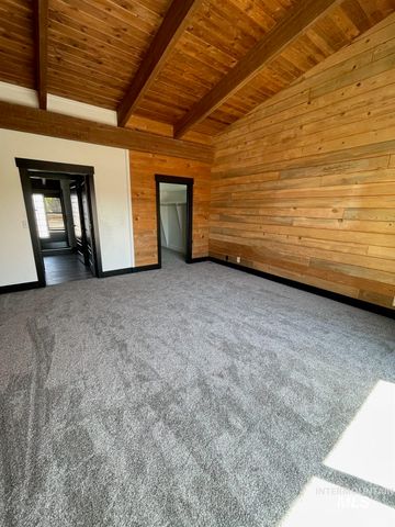87 S Boundary St, Nampa, ID 83651