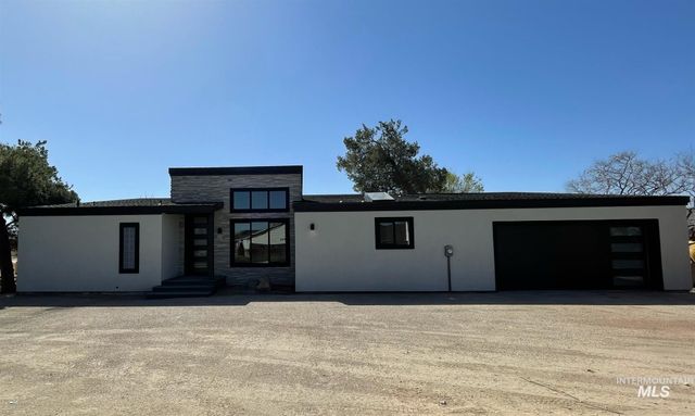 87 S Boundary St, Nampa, ID 83651