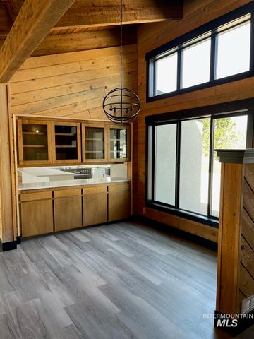 87 S Boundary St, Nampa, ID 83651