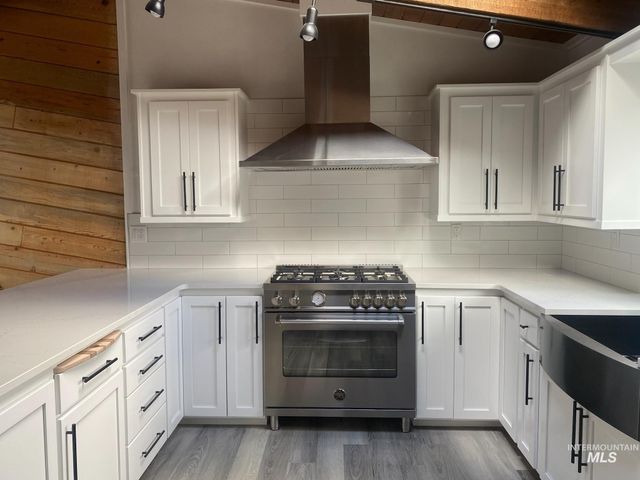 87 S Boundary St, Nampa, ID 83651