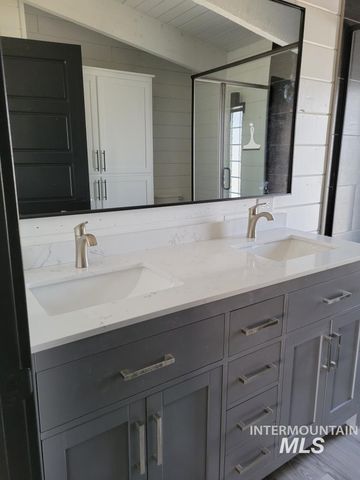 87 S Boundary St, Nampa, ID 83651