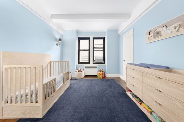 320 E 72nd St Apt 6A, New York City, NY 10021