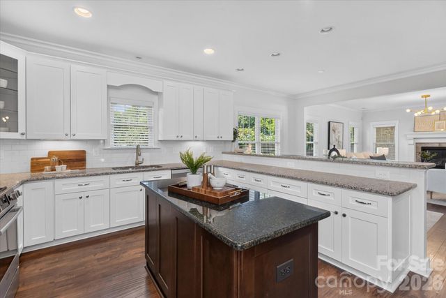 2562 Roseview Lane, Charlotte, NC 28205