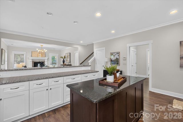 2562 Roseview Lane, Charlotte, NC 28205