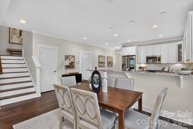 2562 Roseview Lane, Charlotte, NC 28205