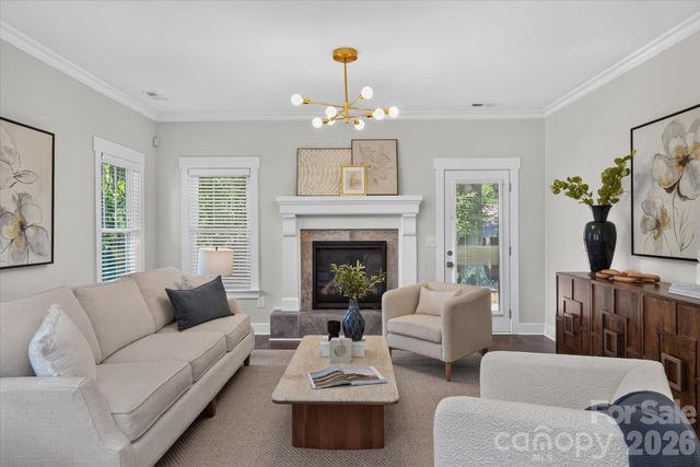 2562 Roseview Lane, Charlotte, NC 28205
