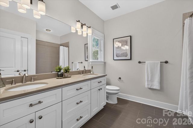 2562 Roseview Lane, Charlotte, NC 28205