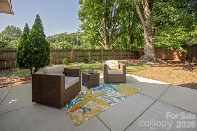 2562 Roseview Lane, Charlotte, NC 28205