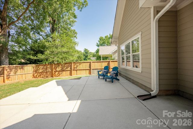 2562 Roseview Lane, Charlotte, NC 28205