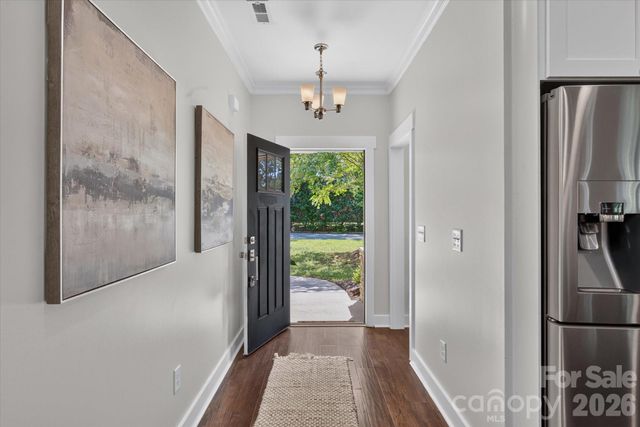 2562 Roseview Lane, Charlotte, NC 28205