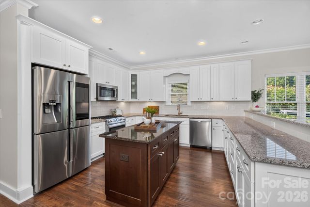 2562 Roseview Lane, Charlotte, NC 28205