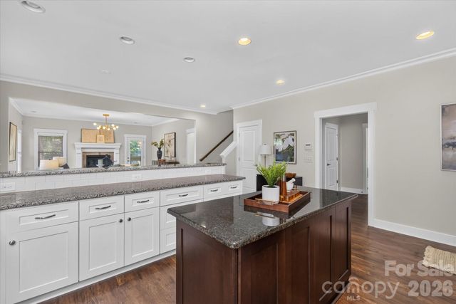 2562 Roseview Lane, Charlotte, NC 28205