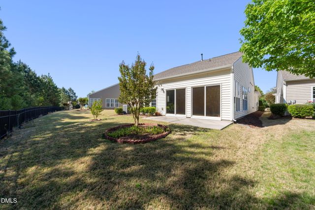 555 Tomkins Loop, Cary, NC 27519