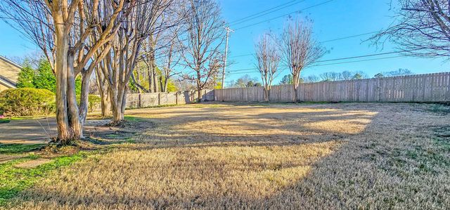 8259 SAN AUGUSTINE LN, Germantown, TN 38138