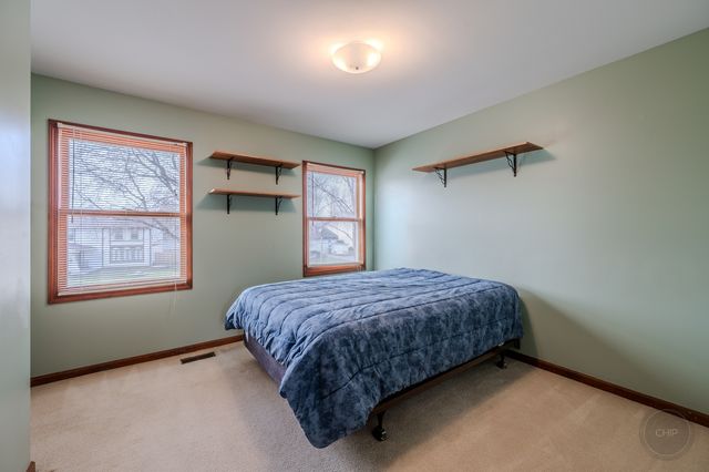 2413 Flambeau Drive, Naperville, IL 60564