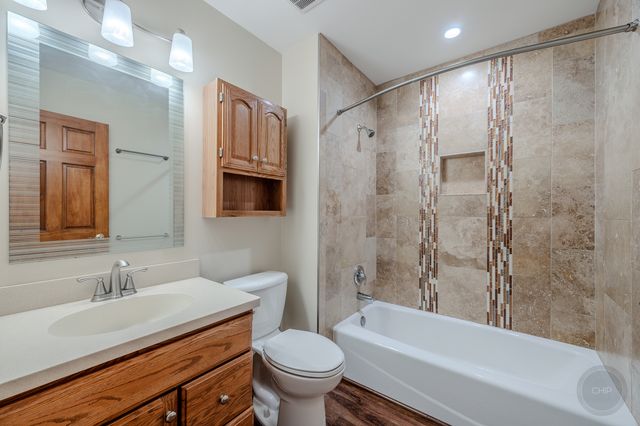 2413 Flambeau Drive, Naperville, IL 60564